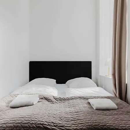 Amalienborg Stylish 2 Bed Apartament