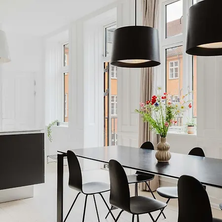 Amalienborg Stylish 2 Bed *