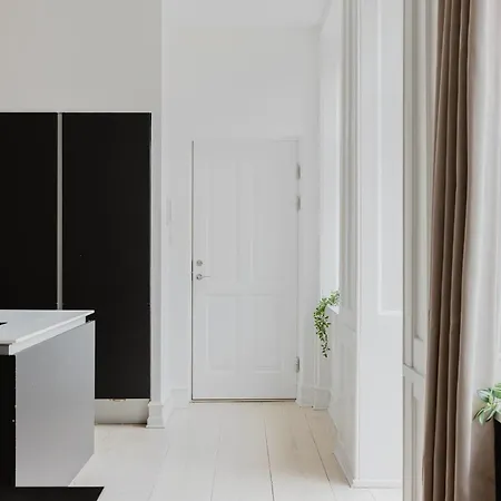 Amalienborg Stylish 2 Bed Apartament