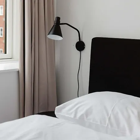 Amalienborg Stylish 2 Bed Apartament
